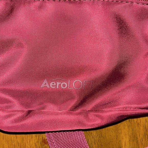 Aero Loft Travel Belt Bag - Picture 8 of 10